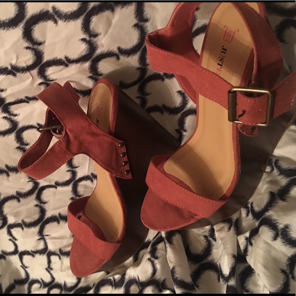 Peachy Just Fab Wedges